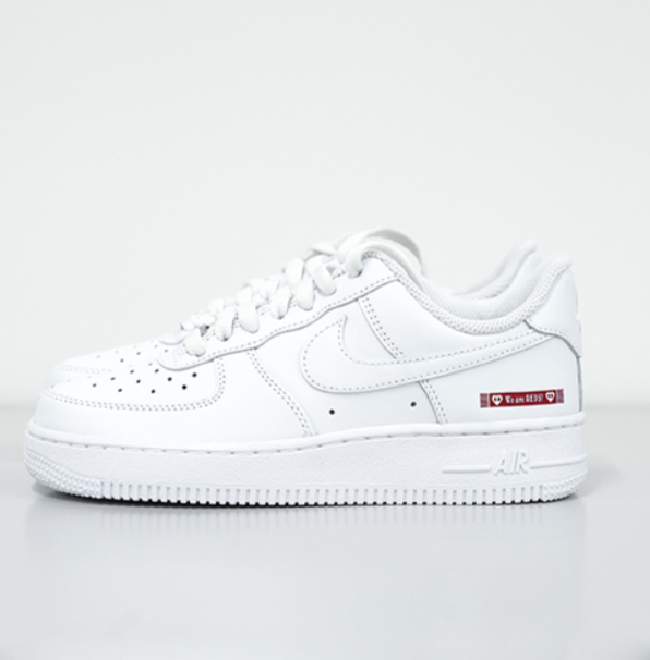 浦和レッズ × NIKE AIR FORCE 1 のWEB抽選が開催