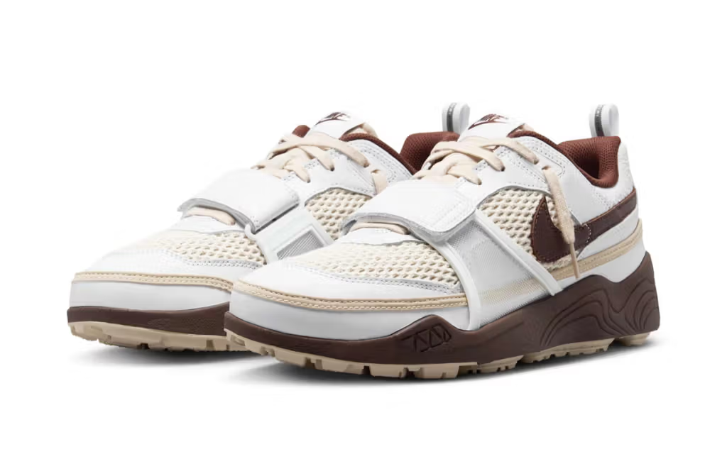 Travis Scott × NIKE ZOOM FIELD JAXX "Light Chocolate" のオフィシャル画像が公開