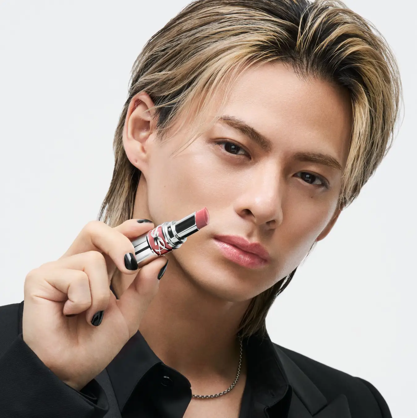 Number_i 平野紫耀 が纏う YSL BEAUTY 2024ホリデーコレクション