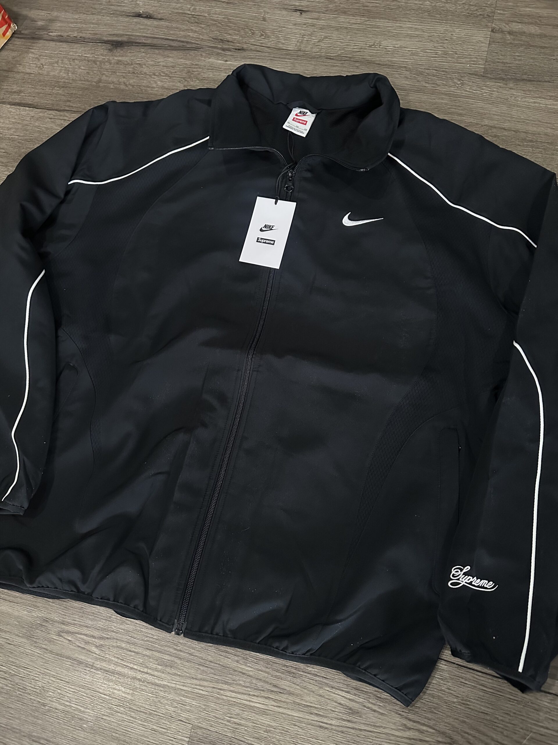 Supreme × NIKE の2025年春夏コラボアパレルが公開