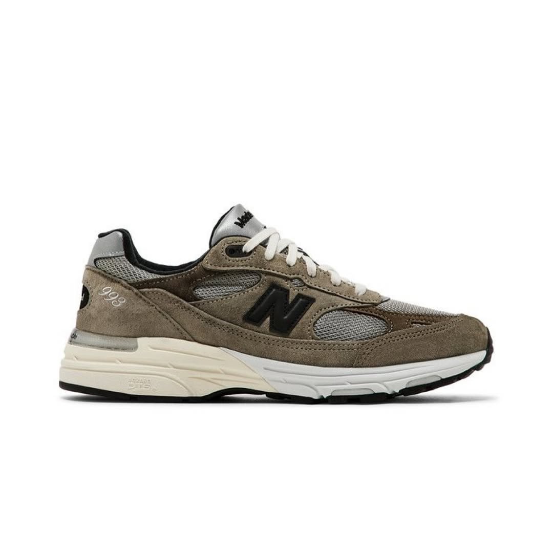 JJJJound × New Balance 993 のオフィシャル画像が公開