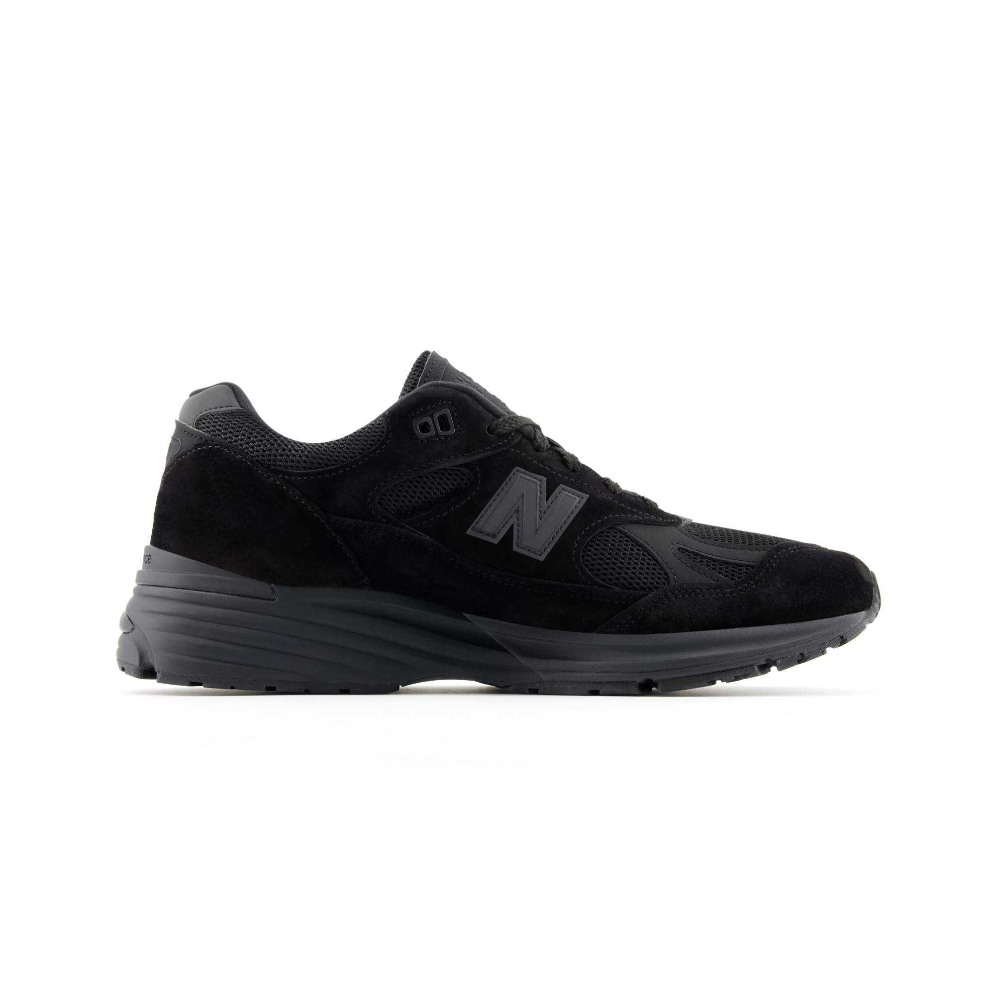 New Balance 991v2 “Triple Black” が発売