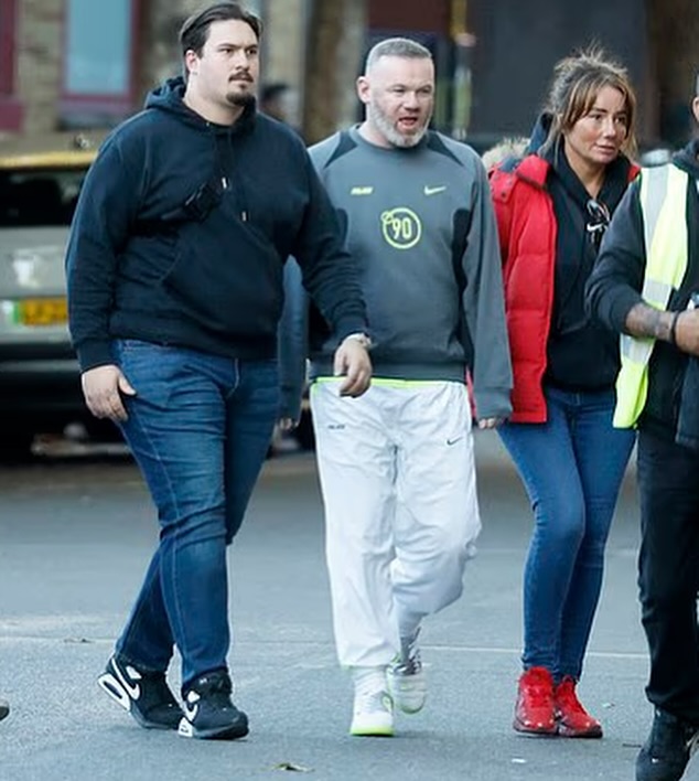 PALACE × NIKE による初コラボアイテムが公開