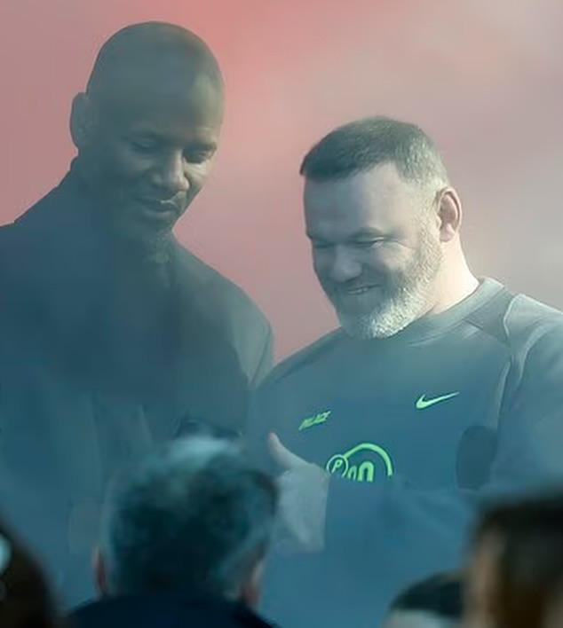 PALACE × NIKE による初コラボアイテムが公開