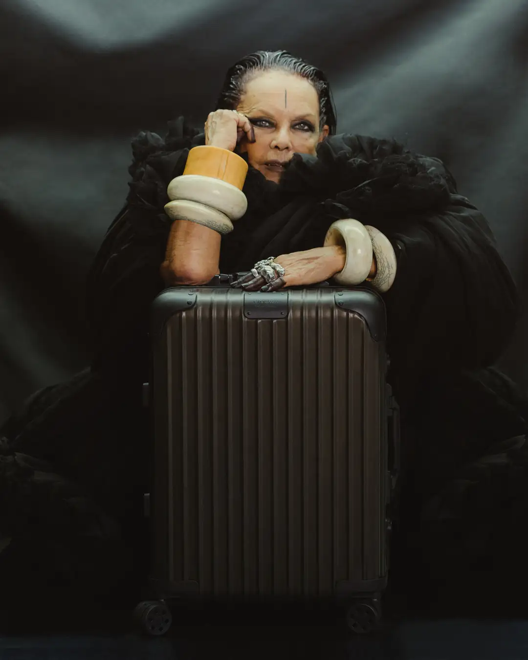 RIMOWA × RICK OWENS のコラボスーツケースが発表