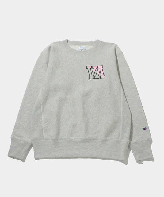 V.A. × Champion のコラボクルーネックスウェットが発売