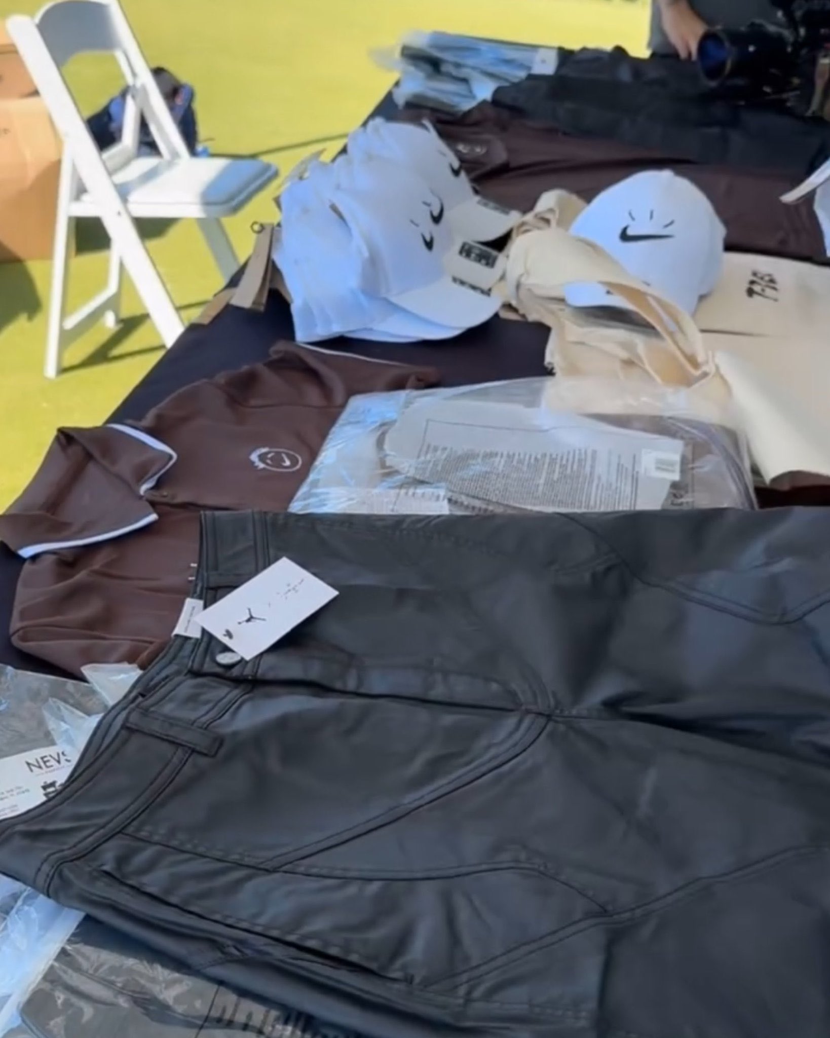 Travis Scott × NIKE GOLF が公開