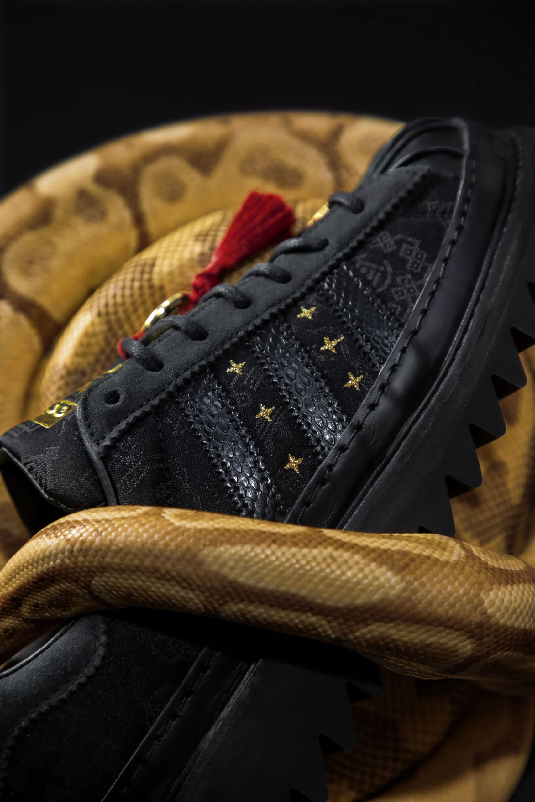 CLOT × adidas Originals Superstar “Year Of The Snake With LNY” の公式リリース情報が発表