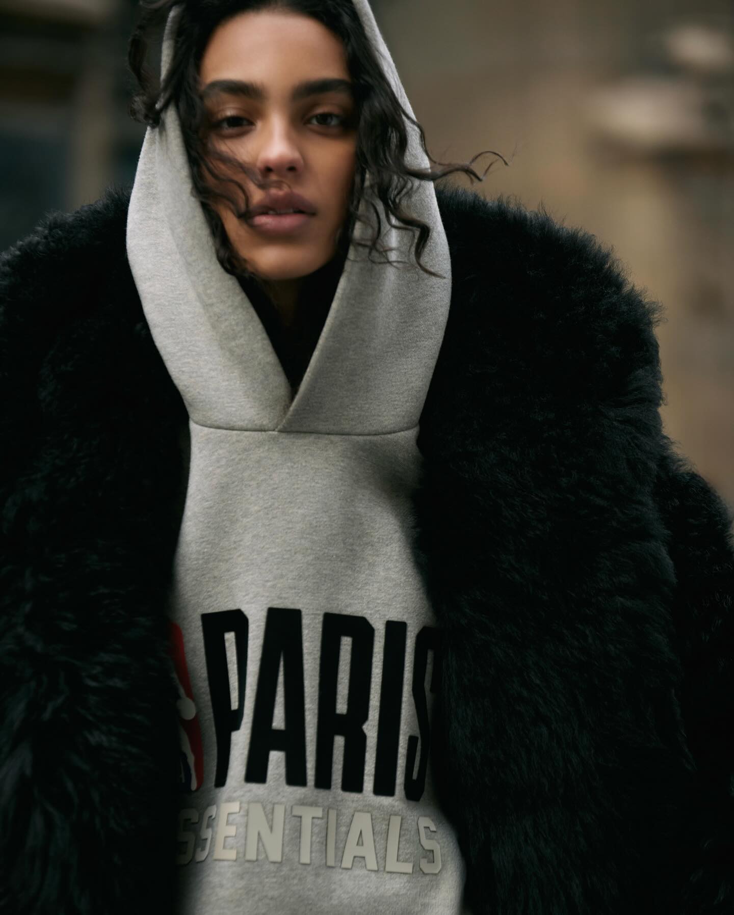 Fear of God ESSENTIALS × NBA "NBA Paris Games" が公式オンラインにて発売