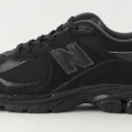 BEAUTY&YOUTH UNITED ARROWS にて New Balance 2002R “Triple Black” が発売