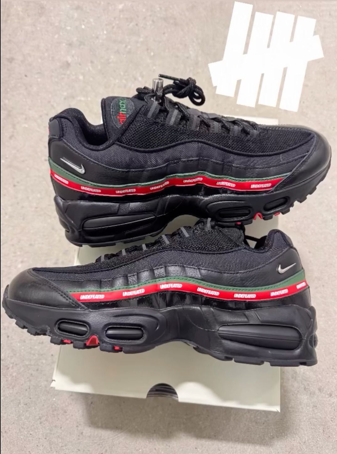 UNDEFEATED × NIKE AIR MAX 95 "Black/Gorge Green/Sport Red" のファーストルックが公開