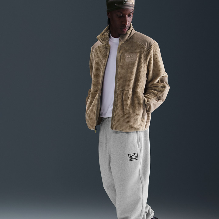 Stüssy × NIKE の新作アパレルが公開