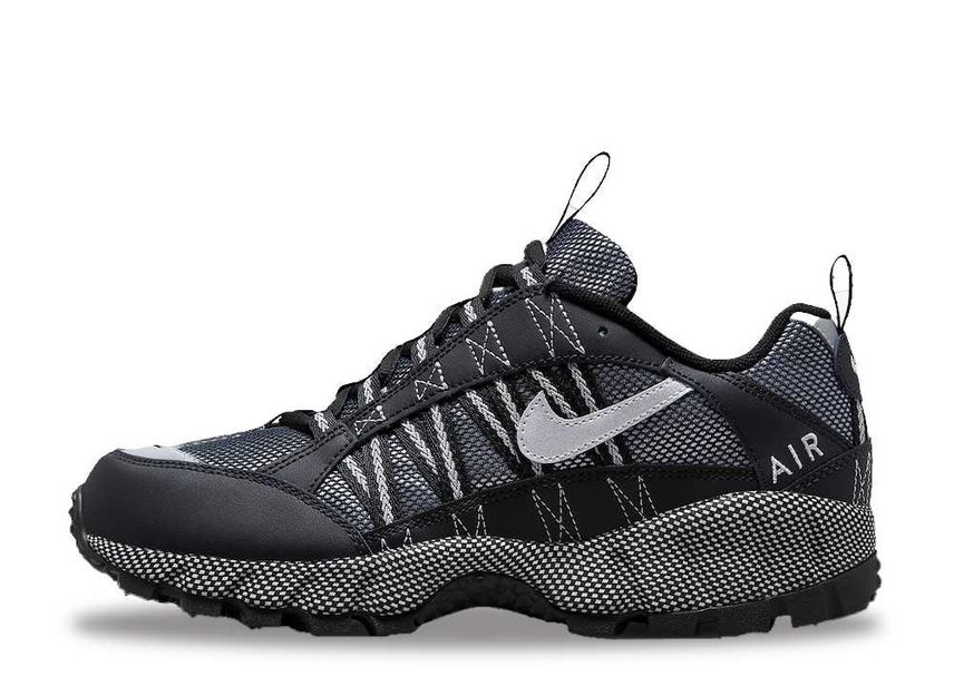 藤原ヒロシ が NIKE AIR HUMARA "Black/Metallic Silver" を着用