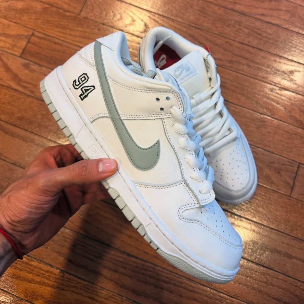 Supreme × NIKE SB DUNK LOW が2025年秋冬シーズンに発売予定