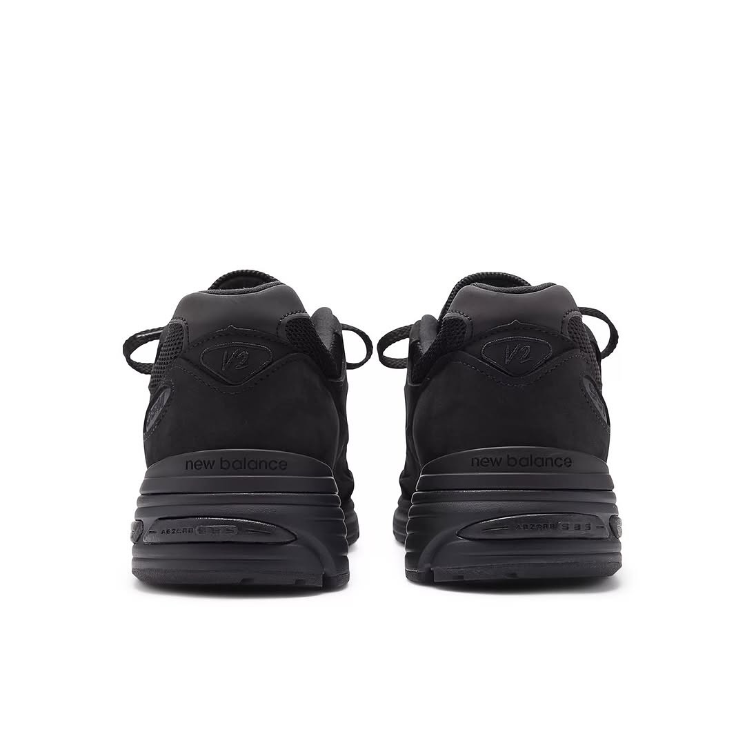 Dover Street Market × New Balance 991v2 “Triple Black” が公開