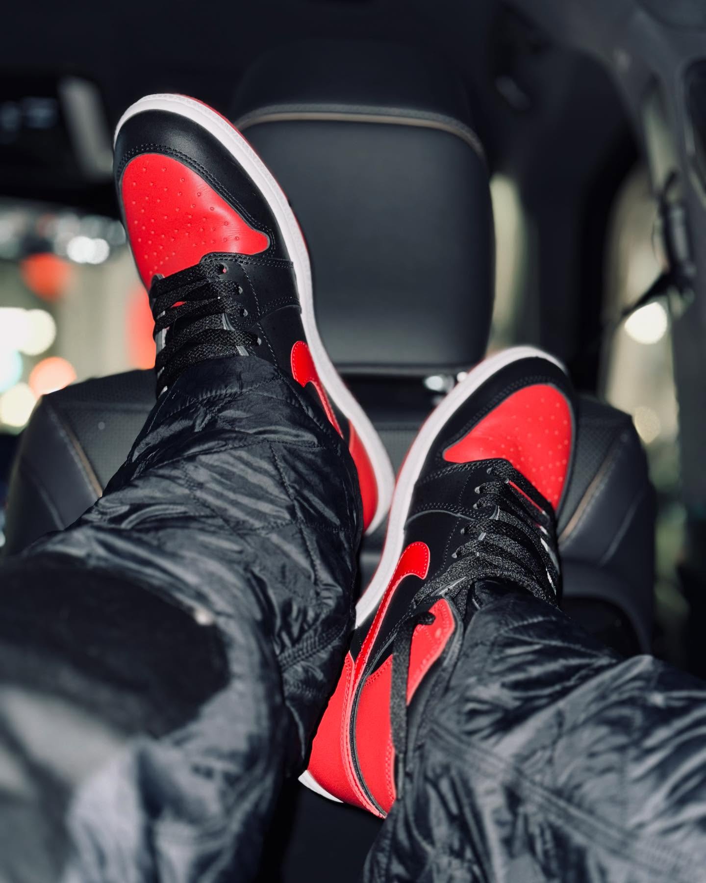 平本蓮 が NIKE AIR JORDAN 1 HIGH ’85 “Bred” を着用