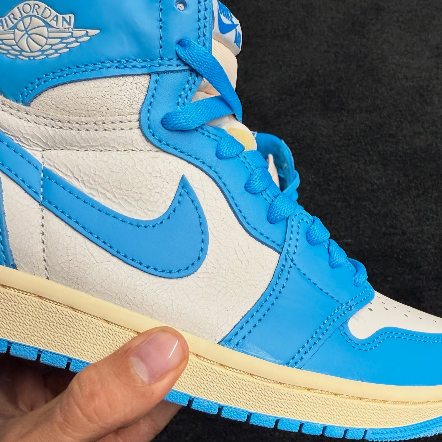 NIKE AIR JORDAN 1 HIGH OG “UNC Reimagined” の新画像が公開