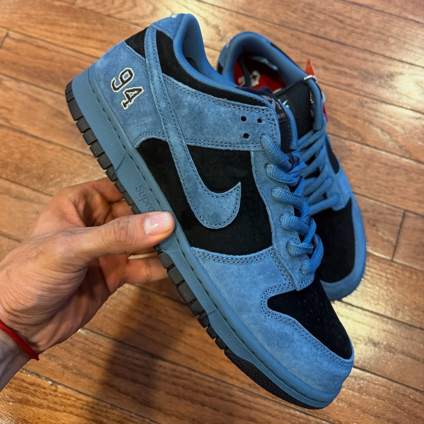 Supreme × NIKE SB DUNK LOW が2025年秋冬シーズンに発売予定