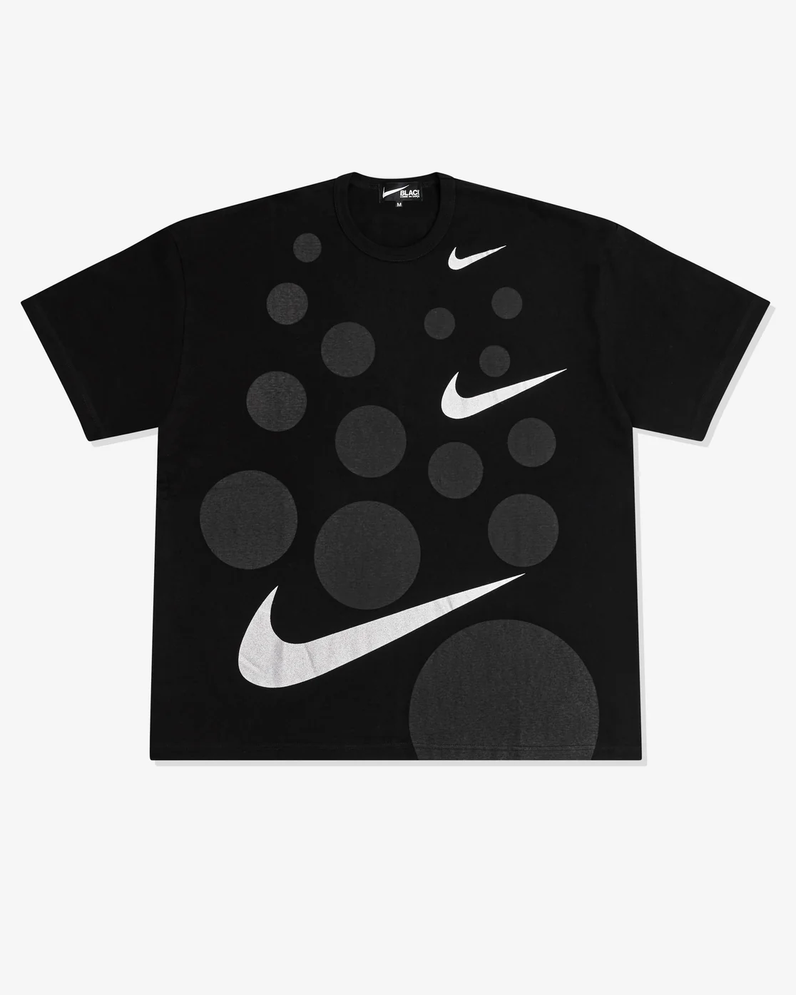 BLACK COMME des GARÇONS × NIKE の新作Tシャツが発売