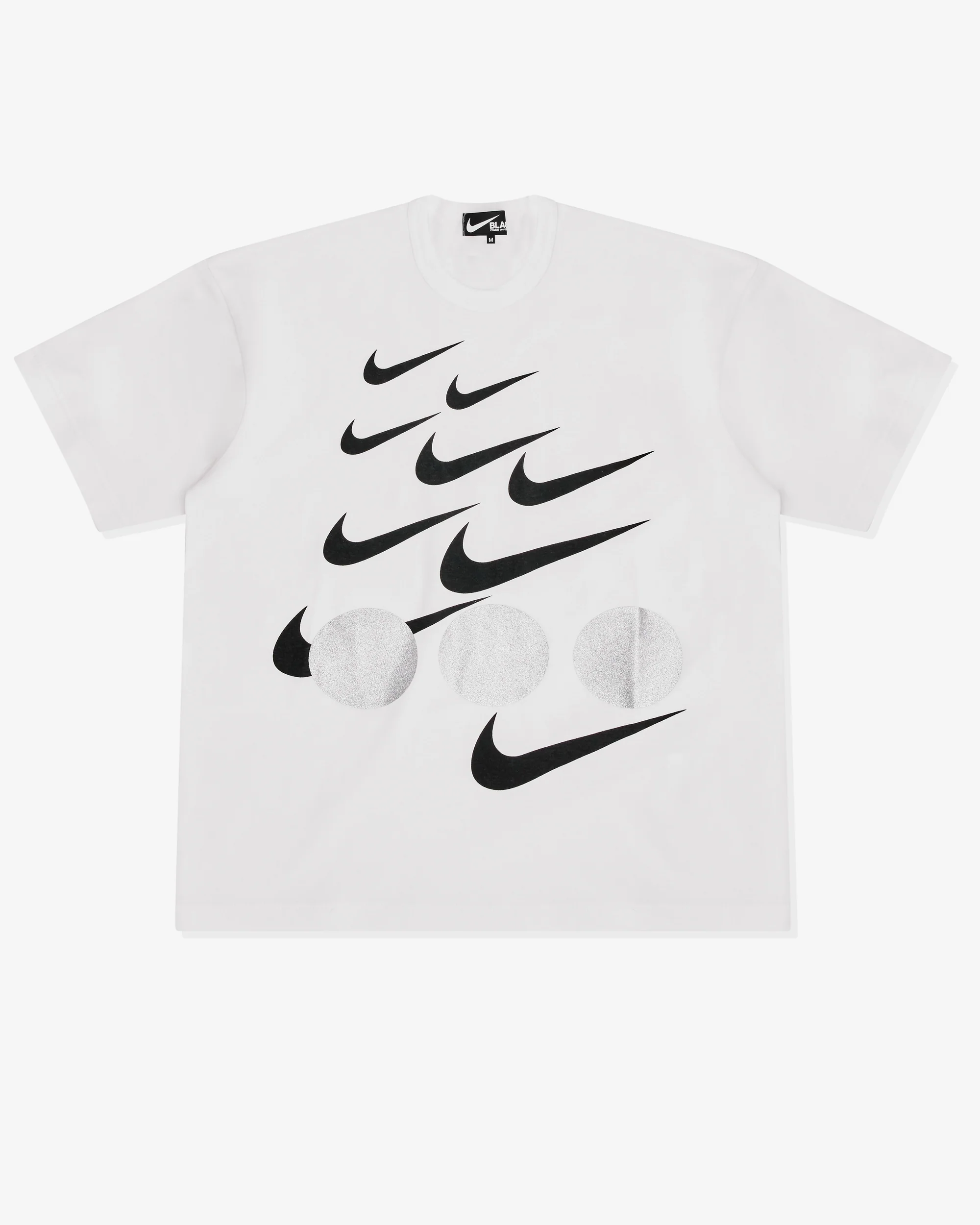 BLACK COMME des GARÇONS × NIKE の新作Tシャツが発売