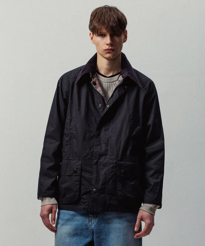 ADAM ET ROPE' から Barbour の別注 BEDALE が発売