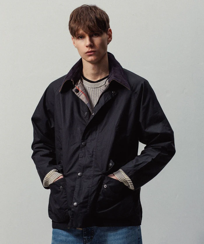 ADAM ET ROPE' から Barbour の別注 BEDALE が発売