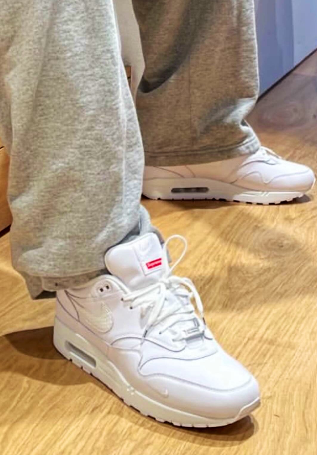 Supreme × NIKE AIR MAX 1 "White" のファーストルックが公開