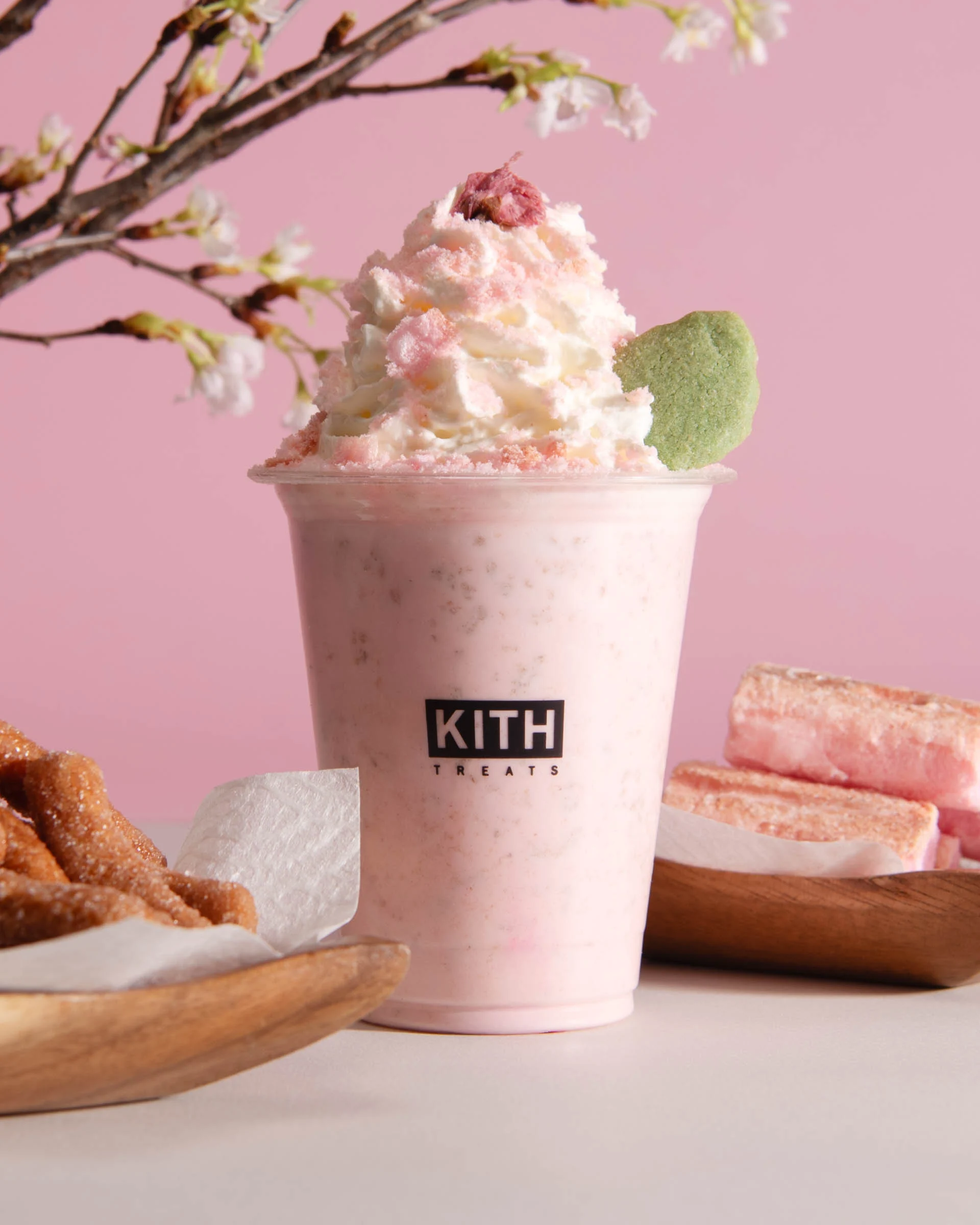 KITH TREATS から東京、大阪店限定の "Treats Sakura" が登場