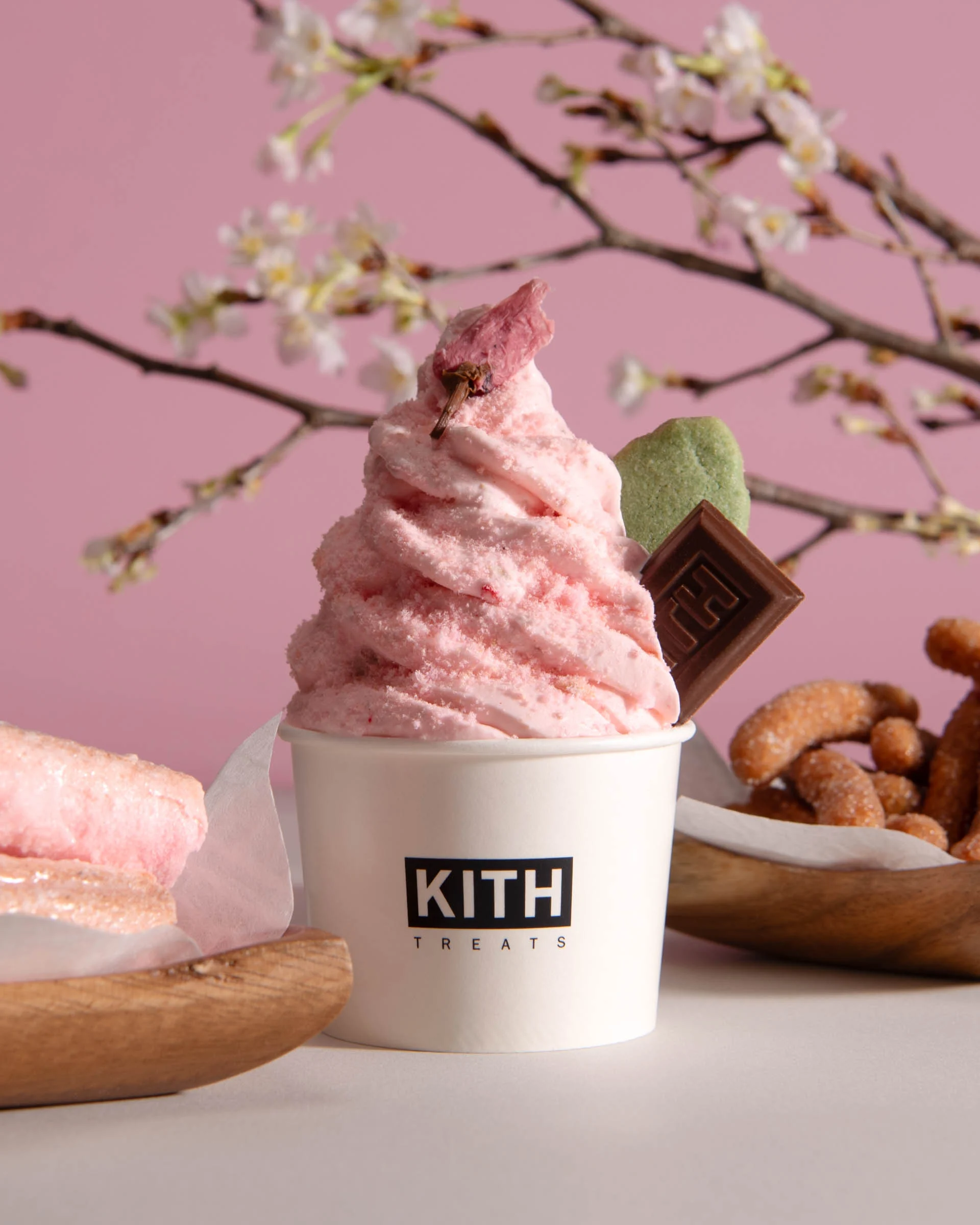 KITH TREATS から東京、大阪店限定の "Treats Sakura" が登場