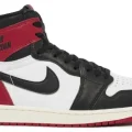 NIKE AIR JORDAN 1 RETRO HIGH OG “Black Toe Reimagined” の25%OFF セールが開催