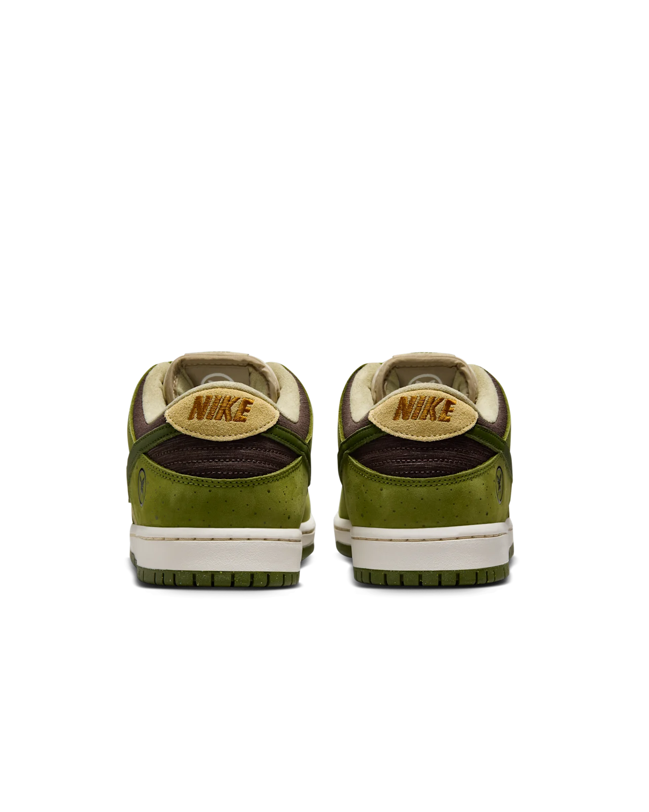 堀米 雄斗 × NIKE SB DUNK LOW “Matcha” が海外 SNKRS に登場