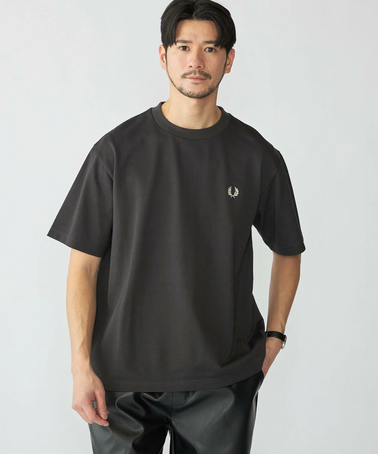 SHIPS より FRED PERRY の別注ワンポイントTシャツが発売