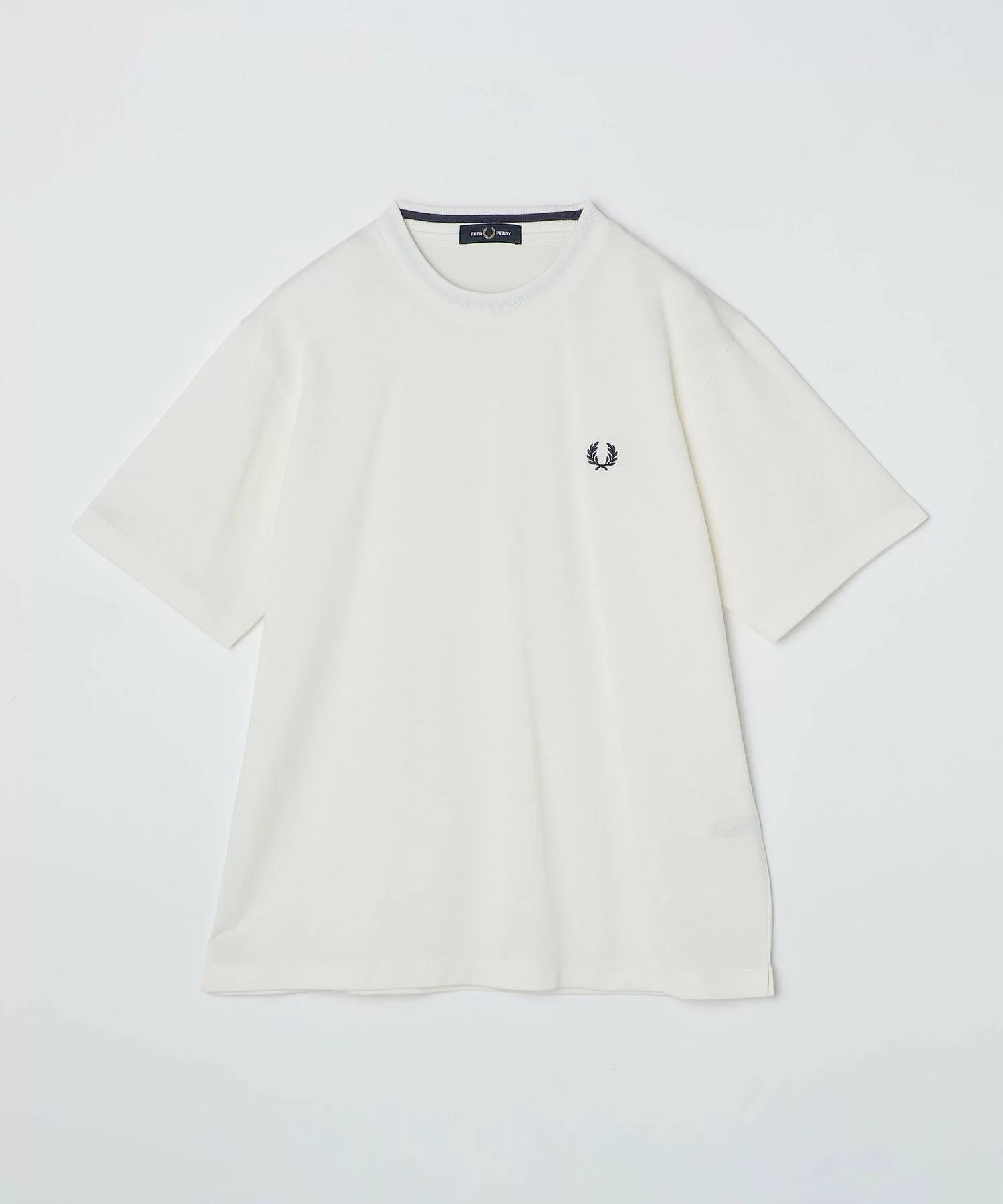 SHIPS より FRED PERRY の別注ワンポイントTシャツが発売