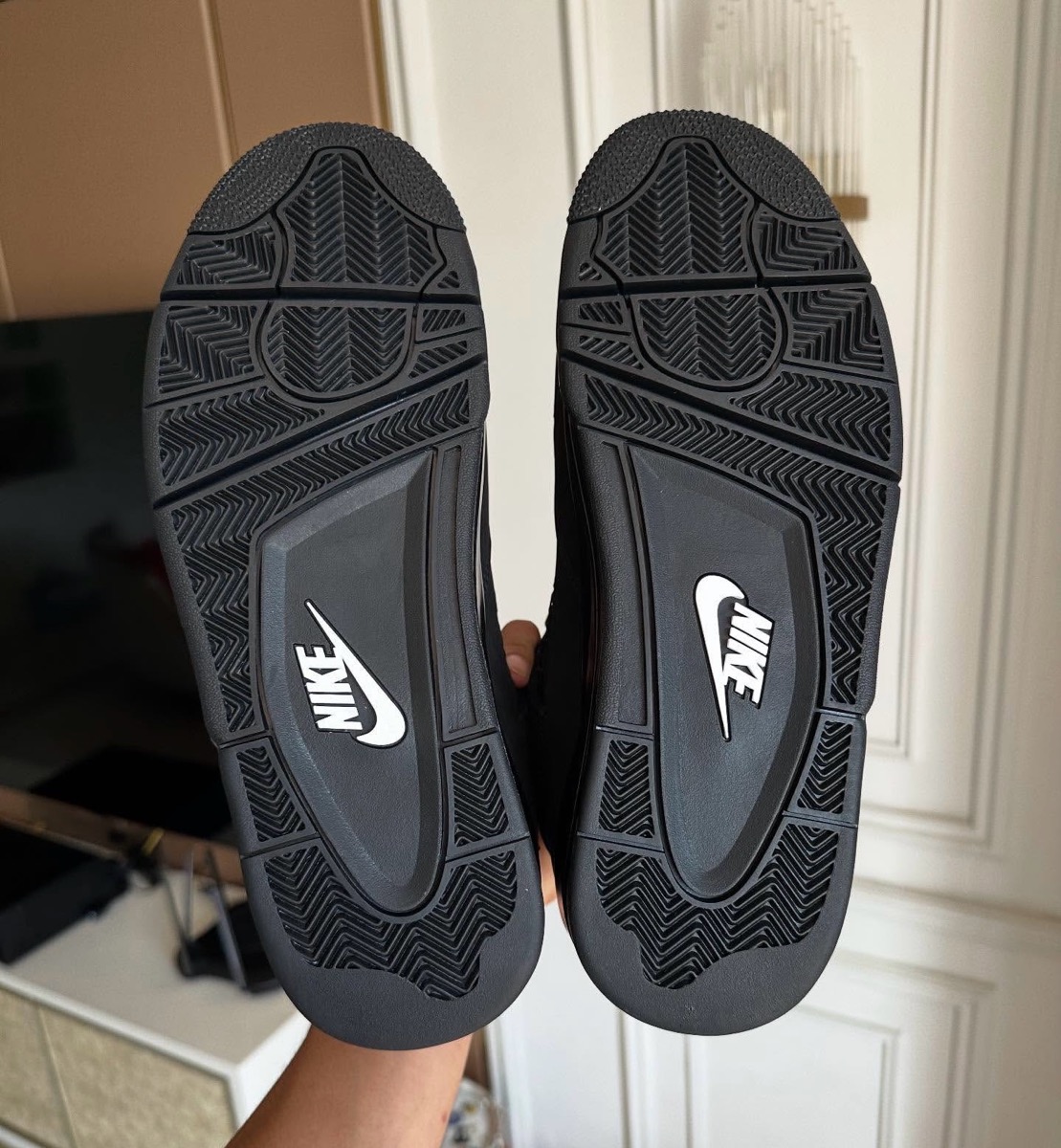 NIKE AIR JORDAN 4 RETRO “Black Cat” の開封動画が公開