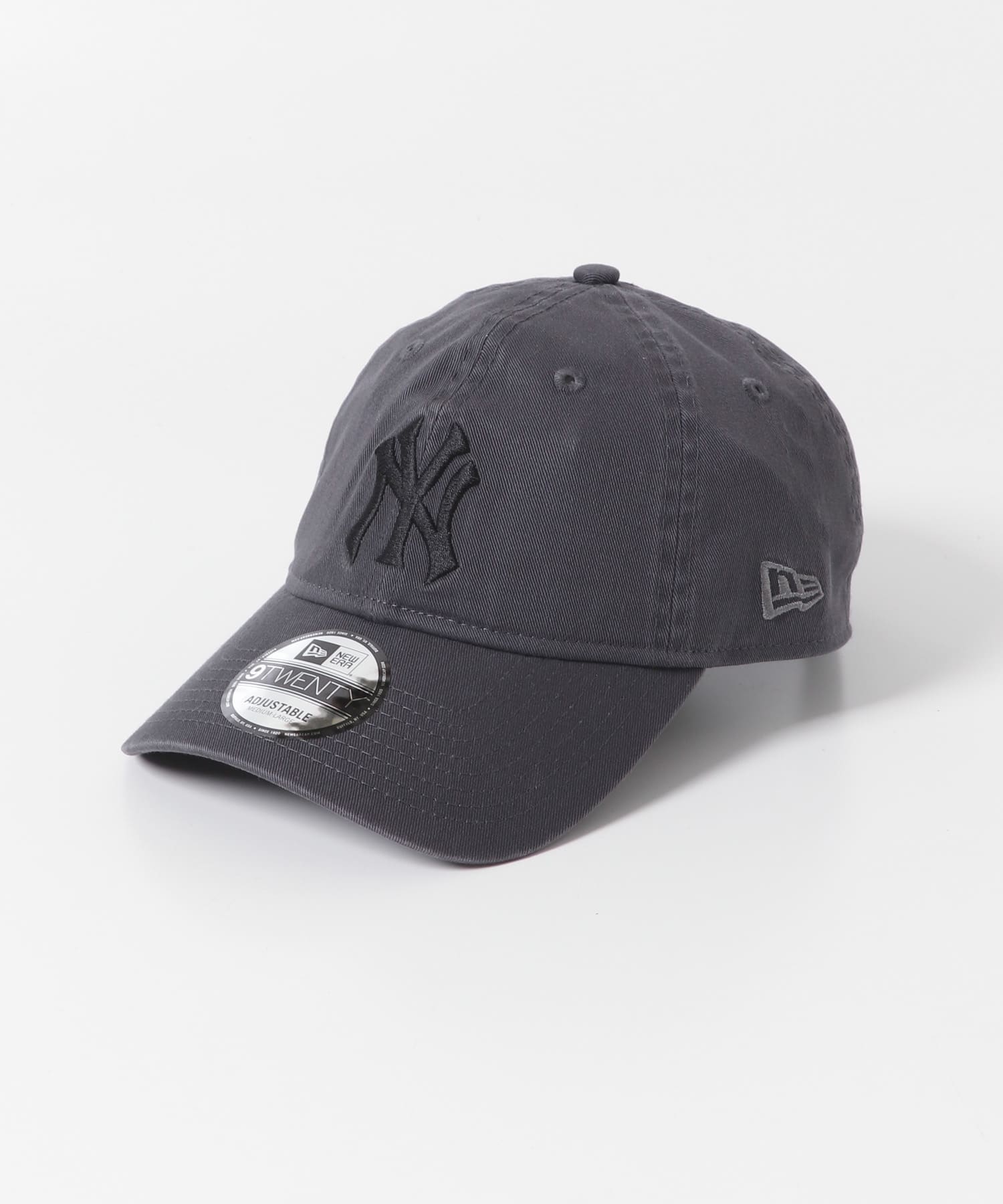 URBAN RESEARCH DOORS から New era® に別注したカスタムキャップが発売