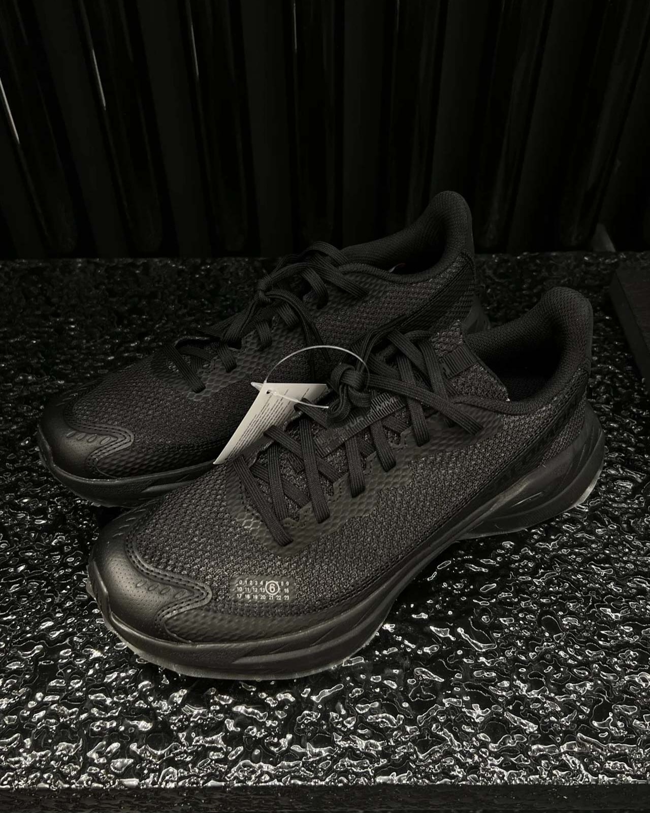 MM6 Maison Margiela × SALOMON の2025年春夏コラボコレクションが近日発売予定