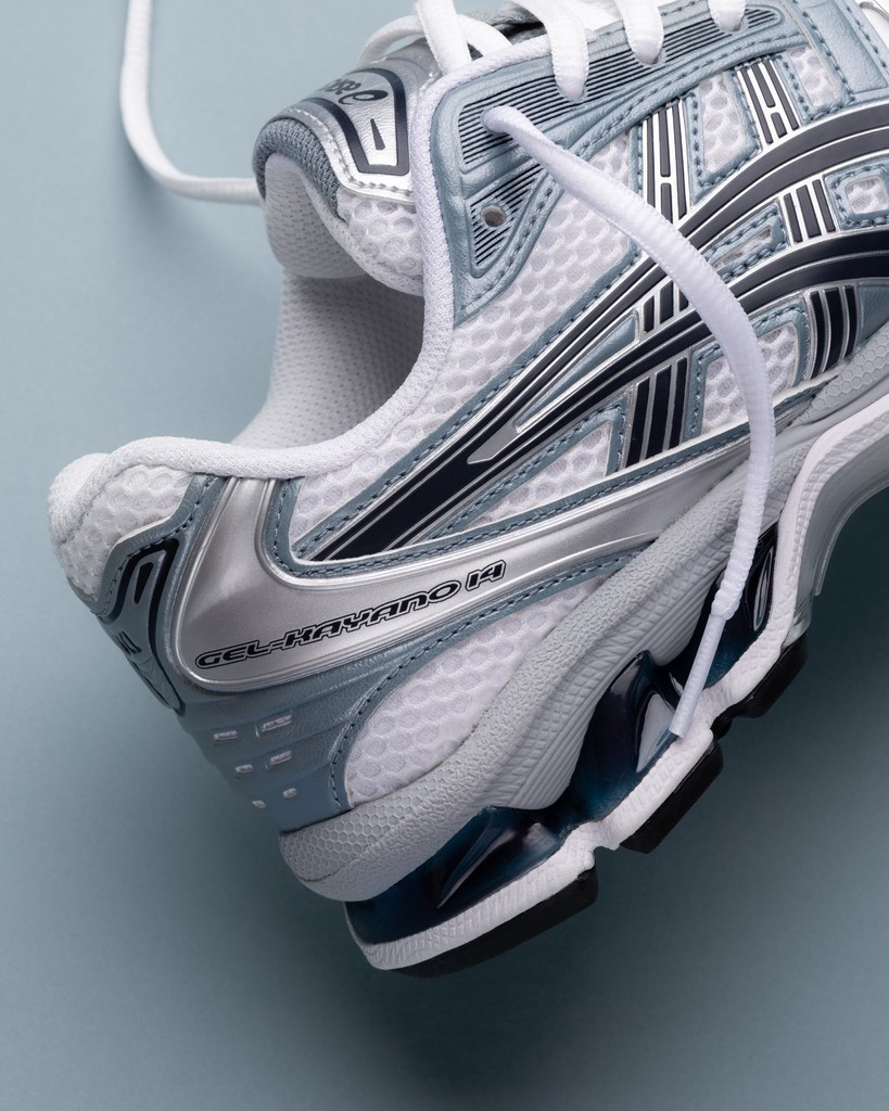 ASICS GEL-KAYANO 14 “White/Fjord Grey” が再販