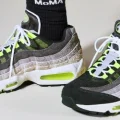 NIKE AIR MAX 95 OG “Reverse Neon” がオンラインで発売