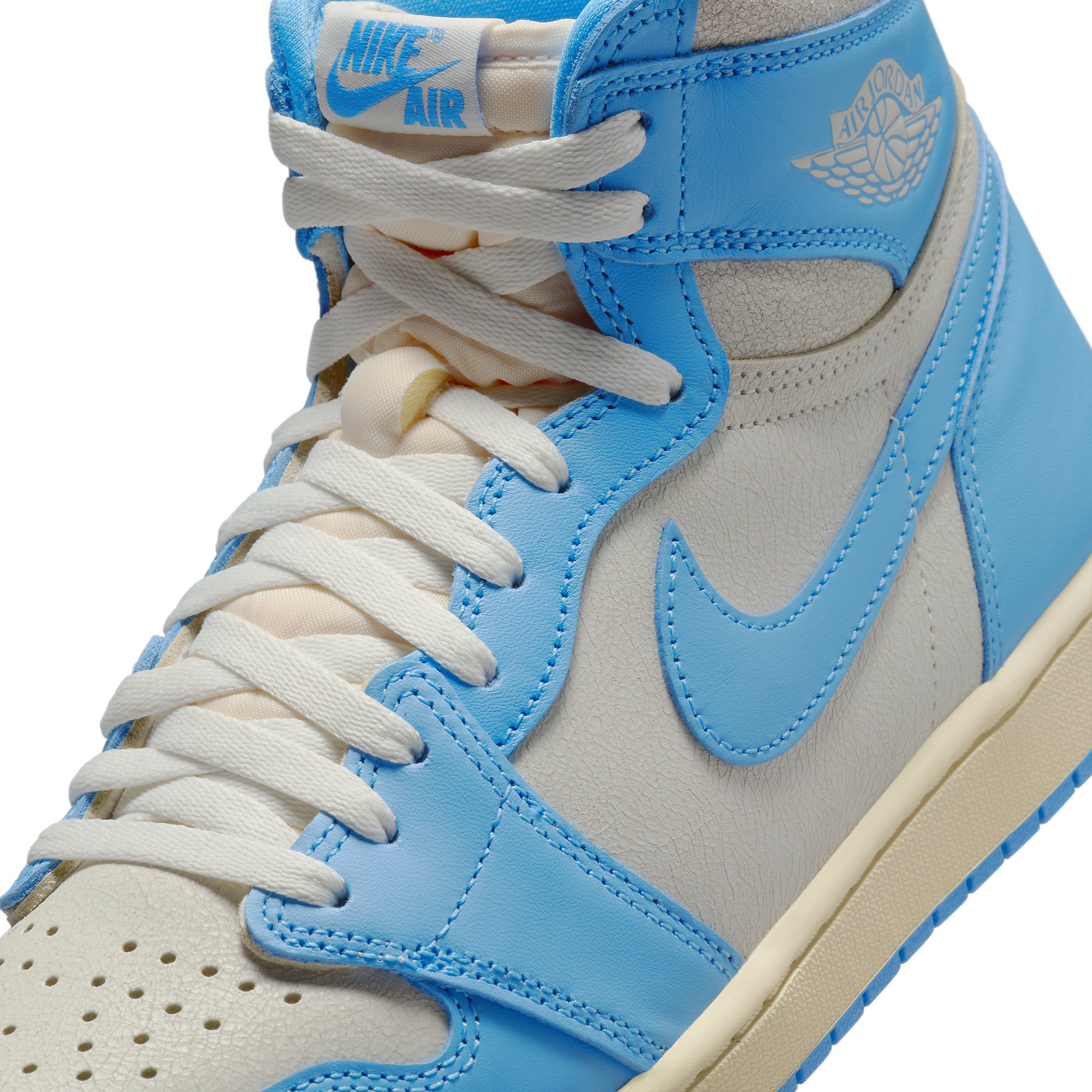 NIKE AIR JORDAN 1 HIGH OG “UNC Reimagined” のオフィシャル画像が公開