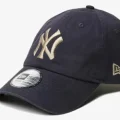 New era® の Casual Classic MLB Under Visor Logo New York Yankee が発売