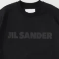 JIL SANDER のロゴTシャツが37％OFF セールで発売