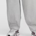 NIKE のスウェットパンツが特別価格で発売
