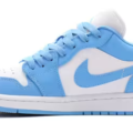 NIKE AIR JORDAN 1 LOW "University Blue" がセール価格で発売