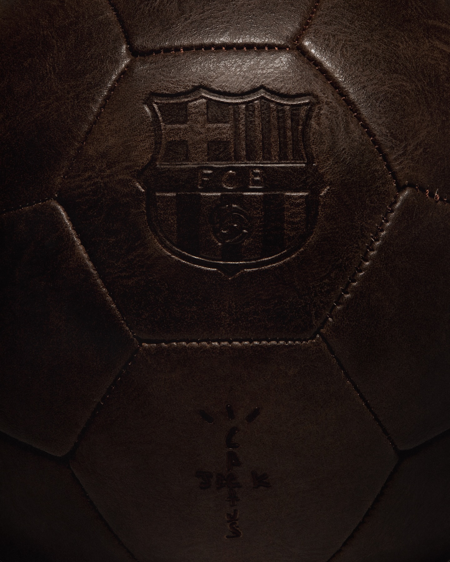 Travis Scott × FC Barcelona の限定アクセスが発動 - Yakkun