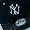 ヤンキースロゴを傾けた New era® 限定キャップが発売