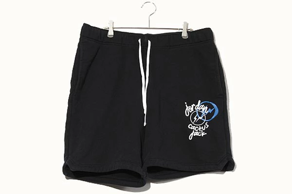 Travis Scott × fragment design × NIKE のトリプルコラボショーツが発売