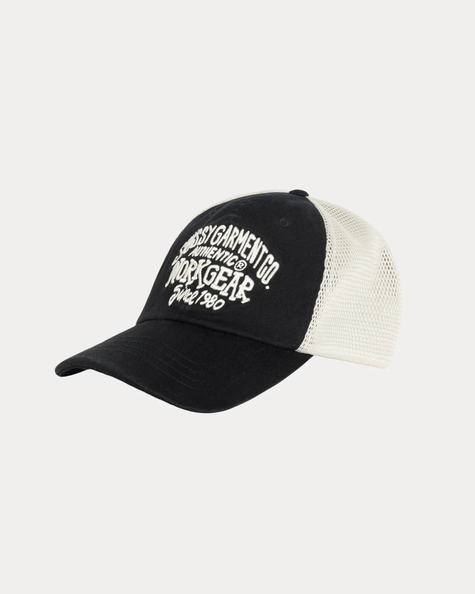 Stüssy の Low Profile Workgear Strapback がセール価格で発売