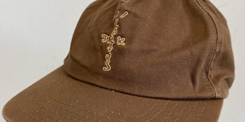 Travis Scott の Cactus Jack キャップが発売