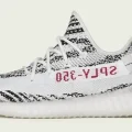 YEEZY BOOST 350 V2 “Zebra” が発売