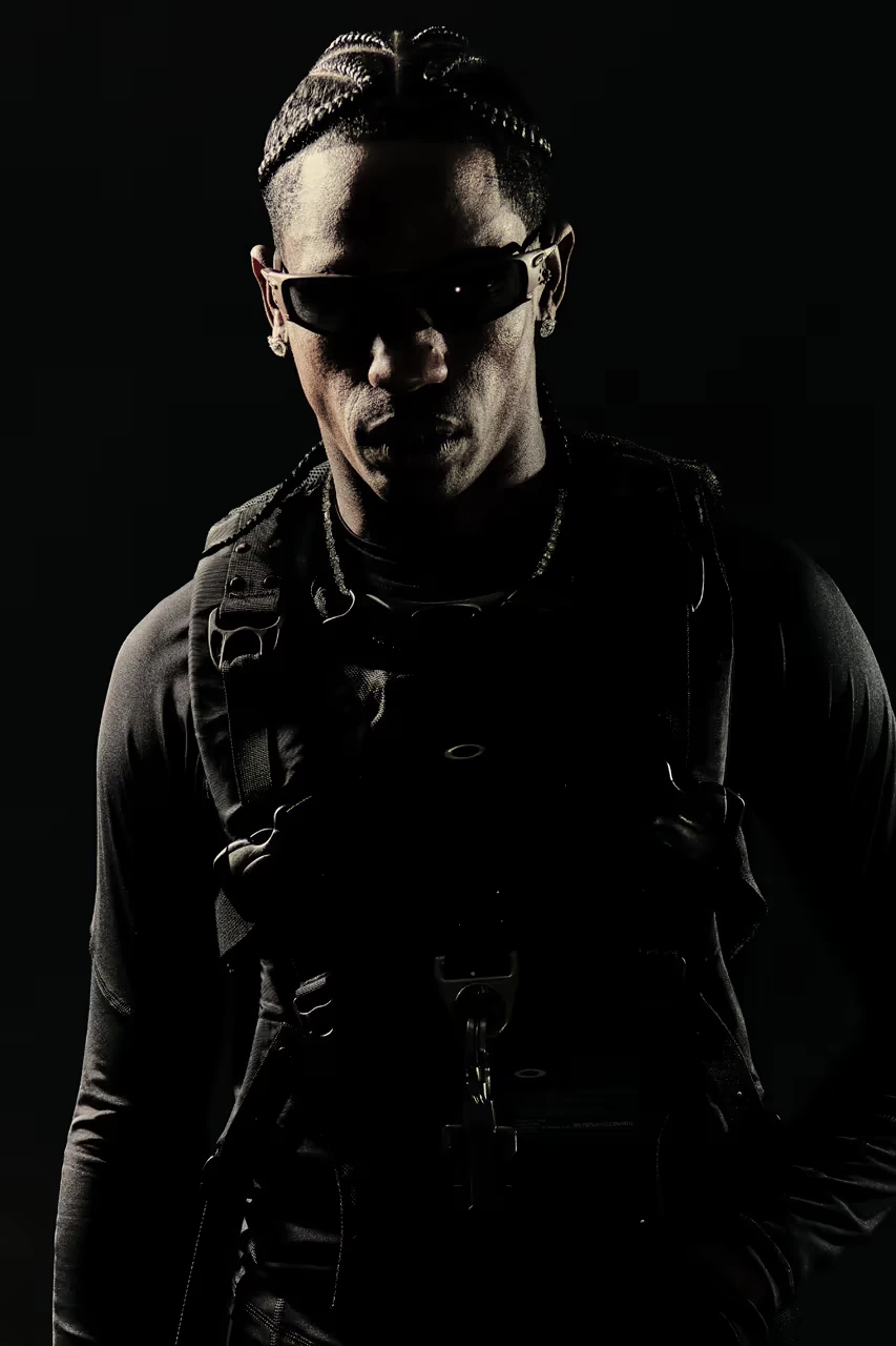 Travis Scott × Oakley がゲリラリリース